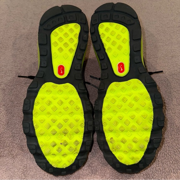 Nike Air Max 2010 Black Volt size 9.5 men’s - Picture 4 of 5